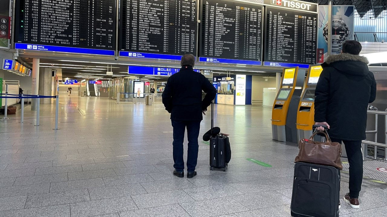 Almanya'da beş havalimanında grev kararı