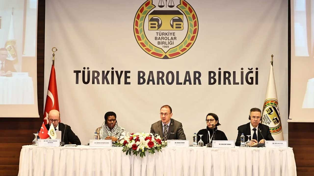 Türkiye Barolar Birliği '21. Yüzyılda Barış Hakkı' sempozyumu