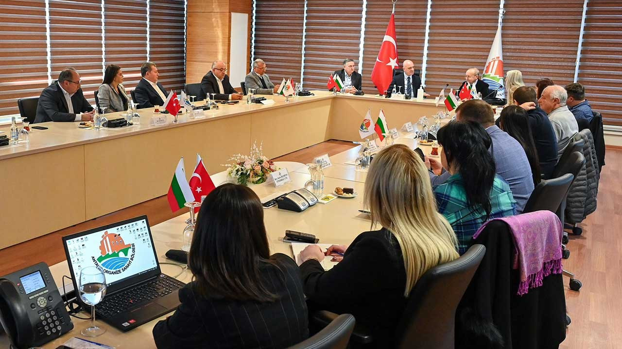 Antalya OSB yeni ihracat kapıları açmaya devam ediyor