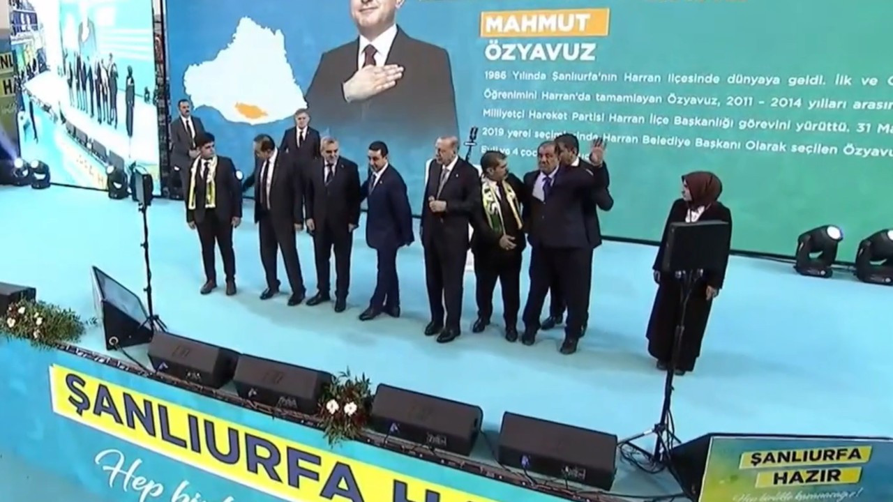 AK Partili başkanlar MHP'li başkanı aralarına almadı, elini tutmadı