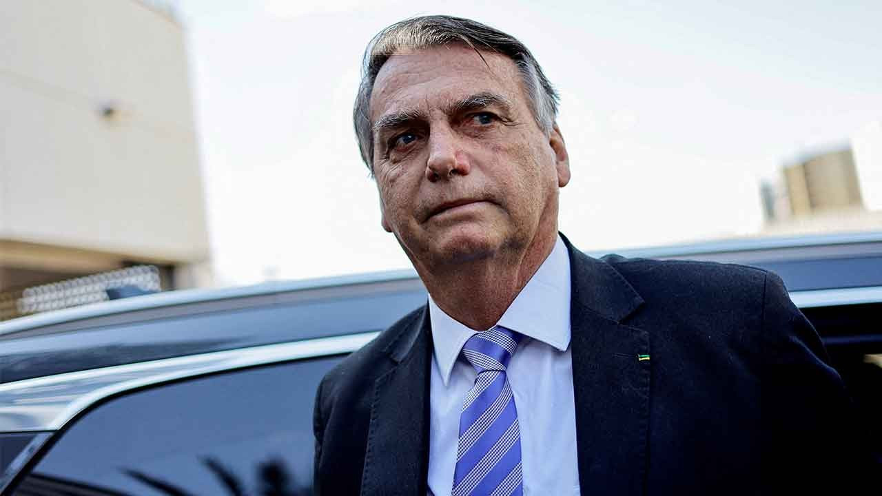 'Darbe girişimi' soruşturmasında Bolsonaro'nun pasaportuna el konuldu