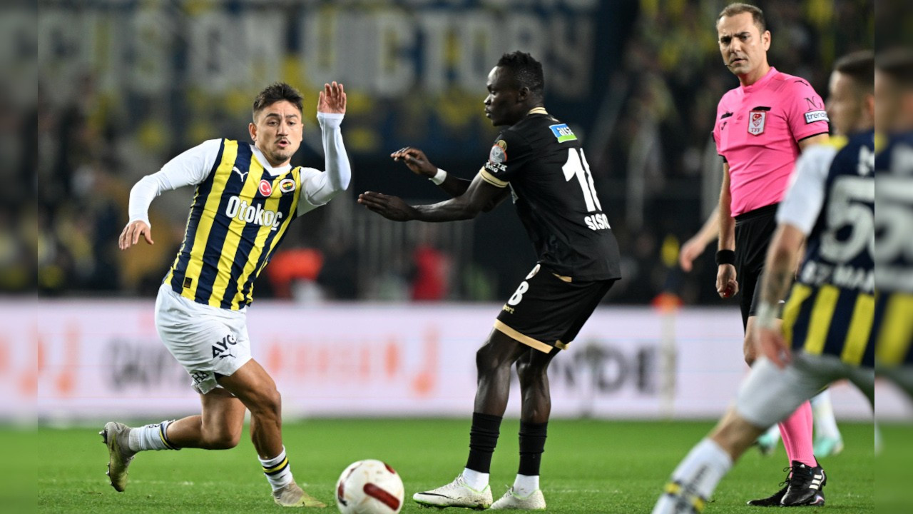 Fenerbahçe liderliği Kadıköy'de kaptırdı: 2-2