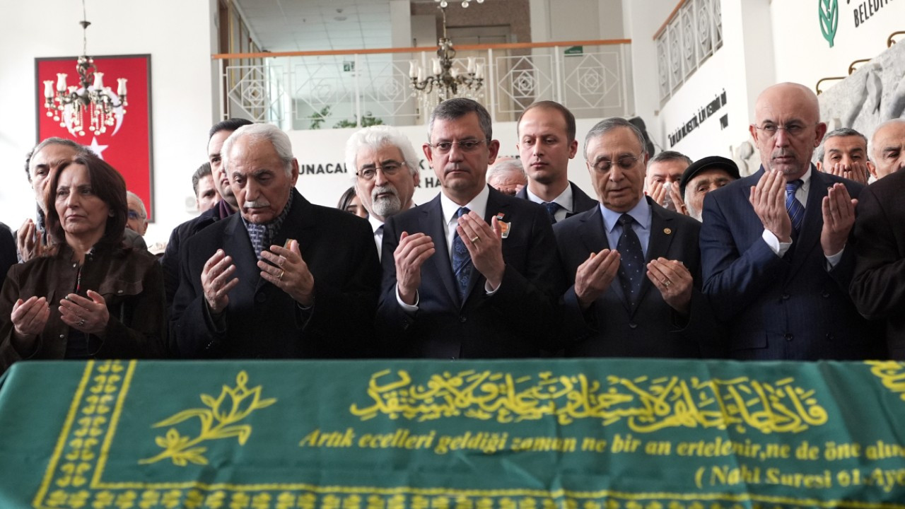 Özgür Özel, Ankara'da cenazeye katıldı