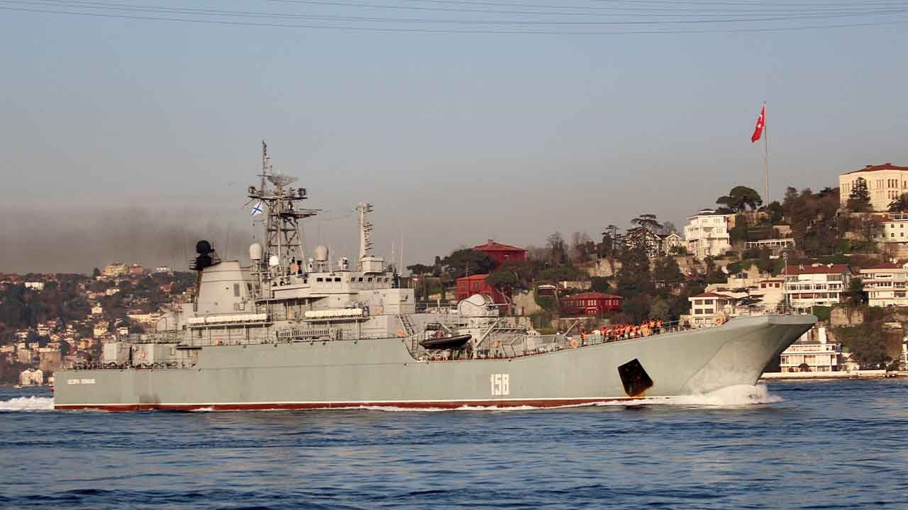 Ukrayna: Rus çıkarma gemisi Karadeniz'de imha edildi