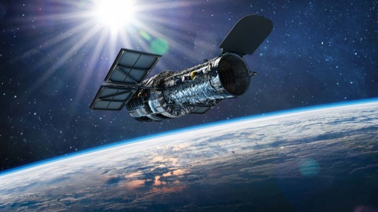 Hubble uzay teleskobuyla bir gezegende suyun bulunması