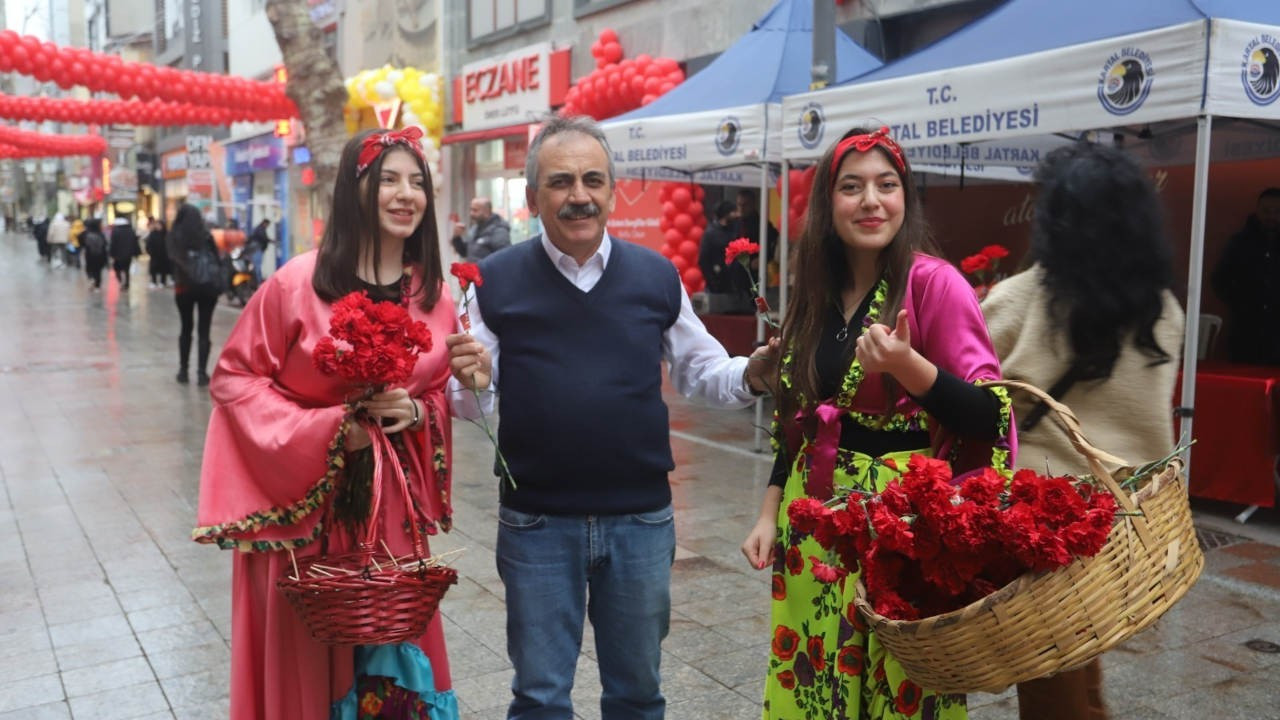 Kartal’da Kadın Emeği Pazarı açıldı