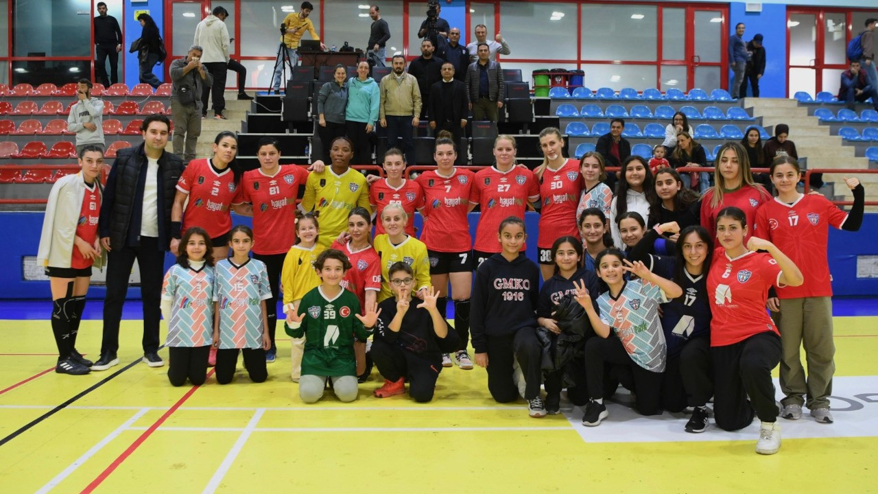 Konyaaltı Kadın Hentbol Takımı, Türkiye Kupası'nda yarı finalde