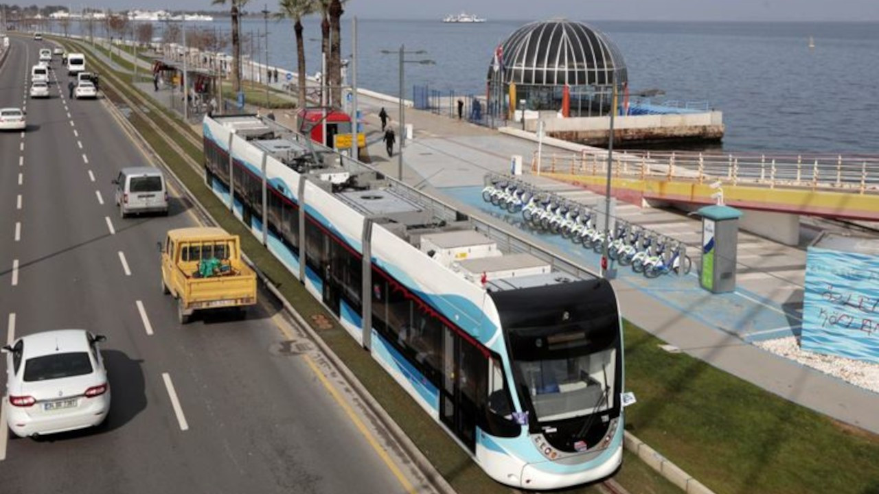 İzmir'de toplu taşımada yeni dönem
