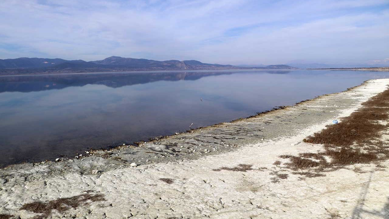 Burdur Gölü'nün yüzde 47'si yok oldu: Sinyal vermiyor, siren çalıyor