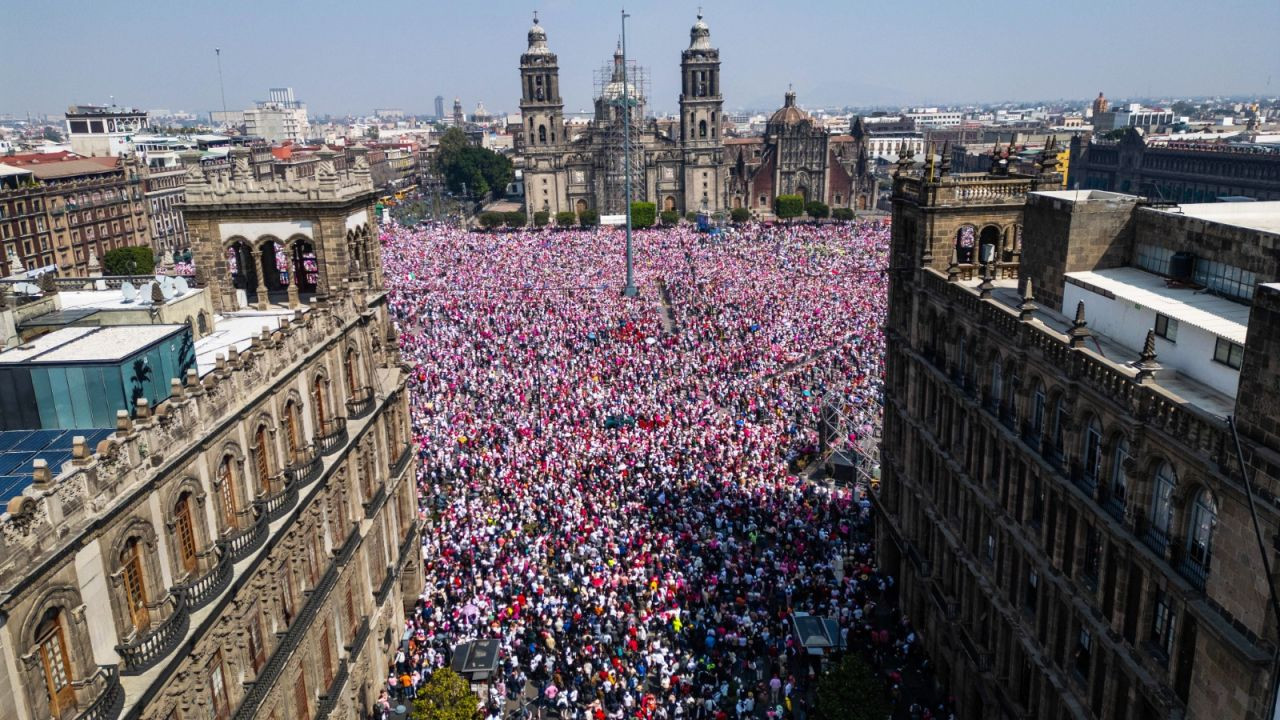 Meksika'da 90 bin eylemci demokrasi için sokakta: 'Halk, iktidardakilerden daha güçlüdür' - Sayfa 4
