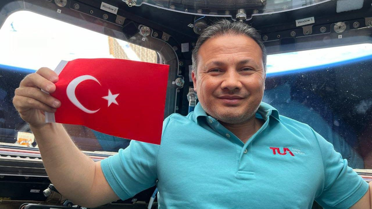 Alper Gezeravcı ilk kez cevap verdi: Uzaya turist olarak mı gitti? - Sayfa 3