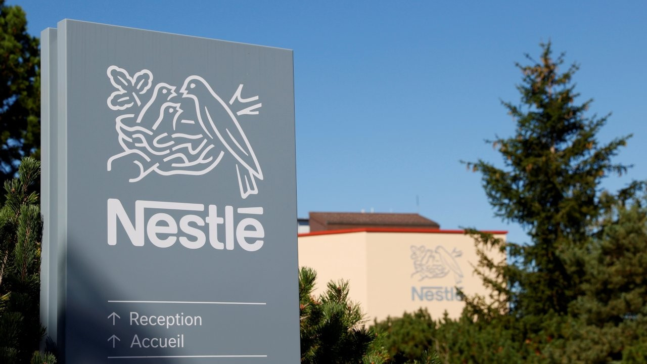 Nestle'nin satışları geriledi