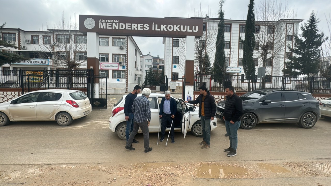 Depremde iki bacağını kaybetmişti: Okul müdürü göreve başladı