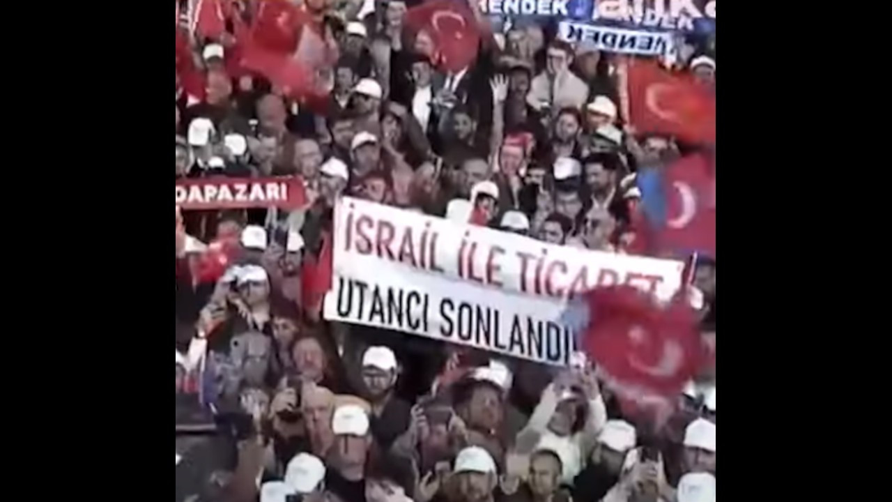 Erdoğan'ın mitinginde 'İsrail ile ticaret sonlandırılsın' pankartı