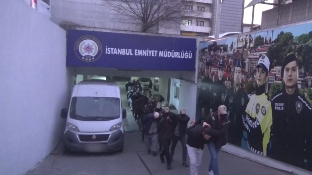İstanbul'da IŞİD operasyonu: 20 kişi gözaltına alındı