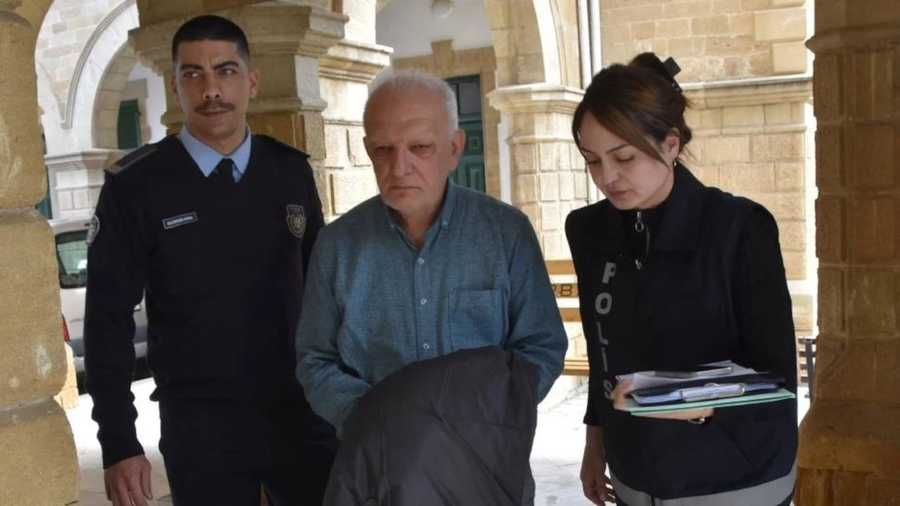 Kuzey Kıbrıs'ta emekli komutan 'kaçakçılık' suçlamasıyla tutuklandı