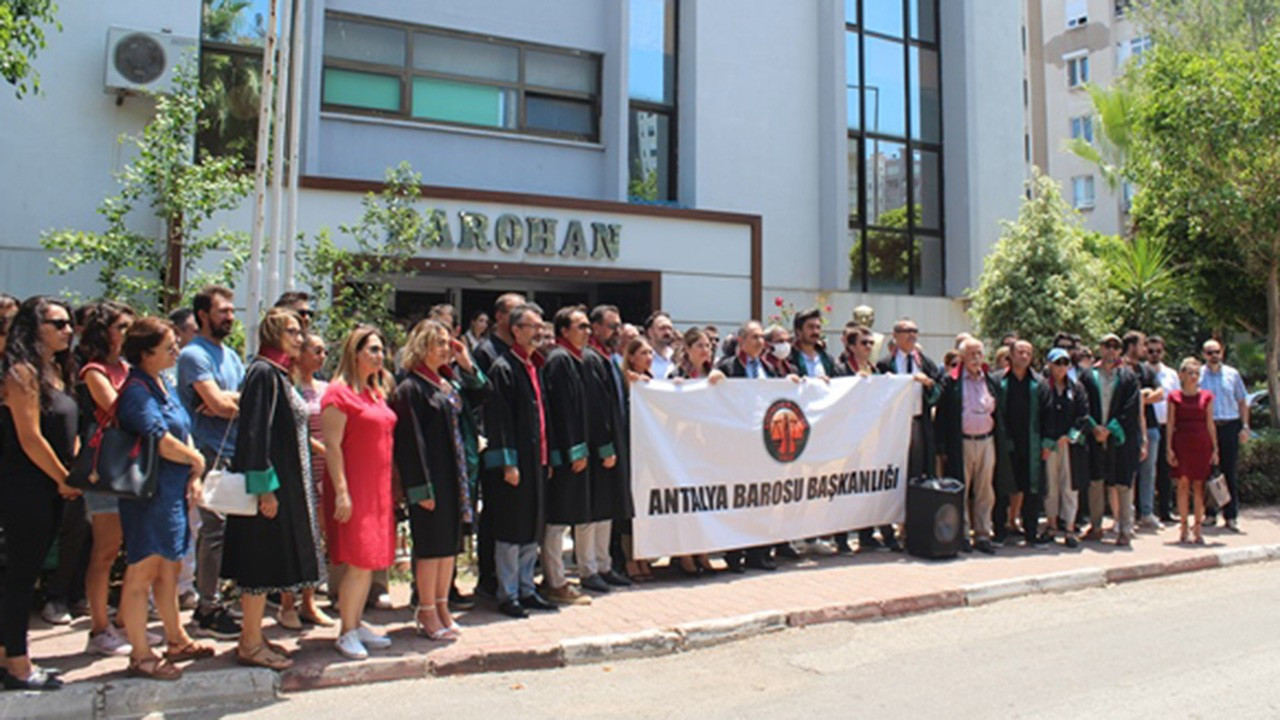 Antalya'daki 'kaçak AVM' yargıya taşınıyor
