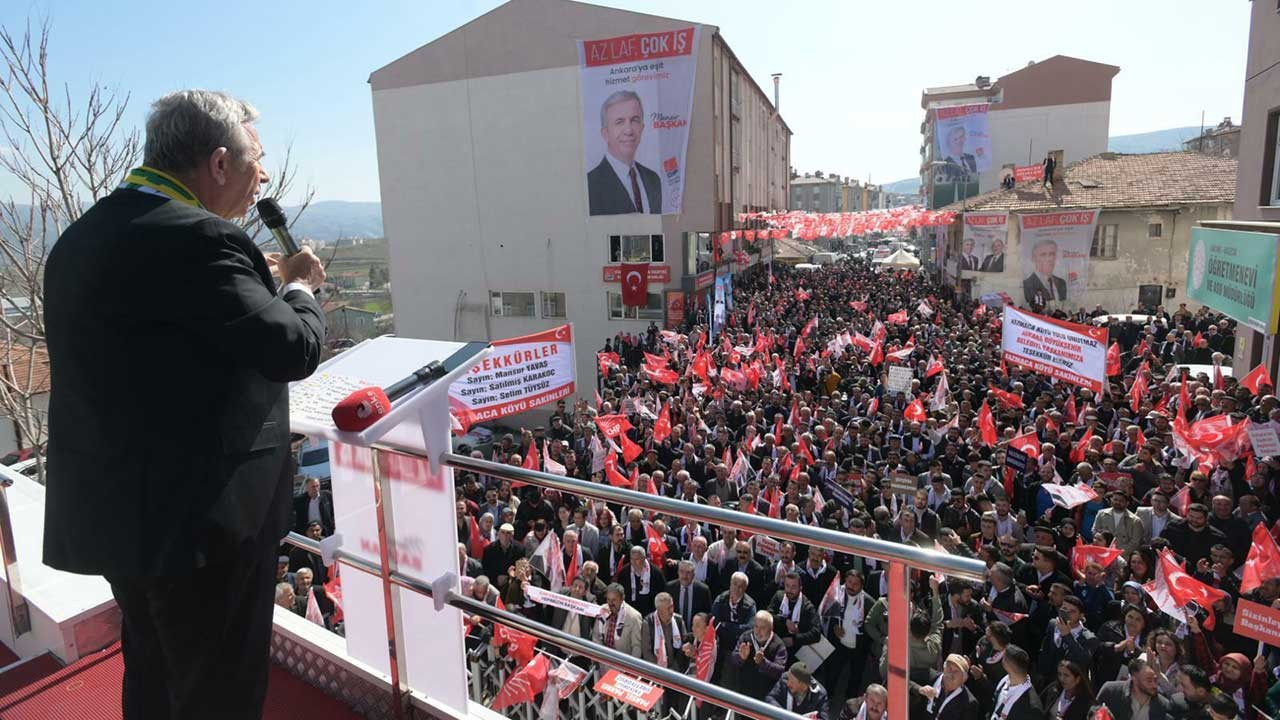 'İlçeleri kendi fotoğrafıyla donatanlar siyasetin çöplüğüne gömüldü'