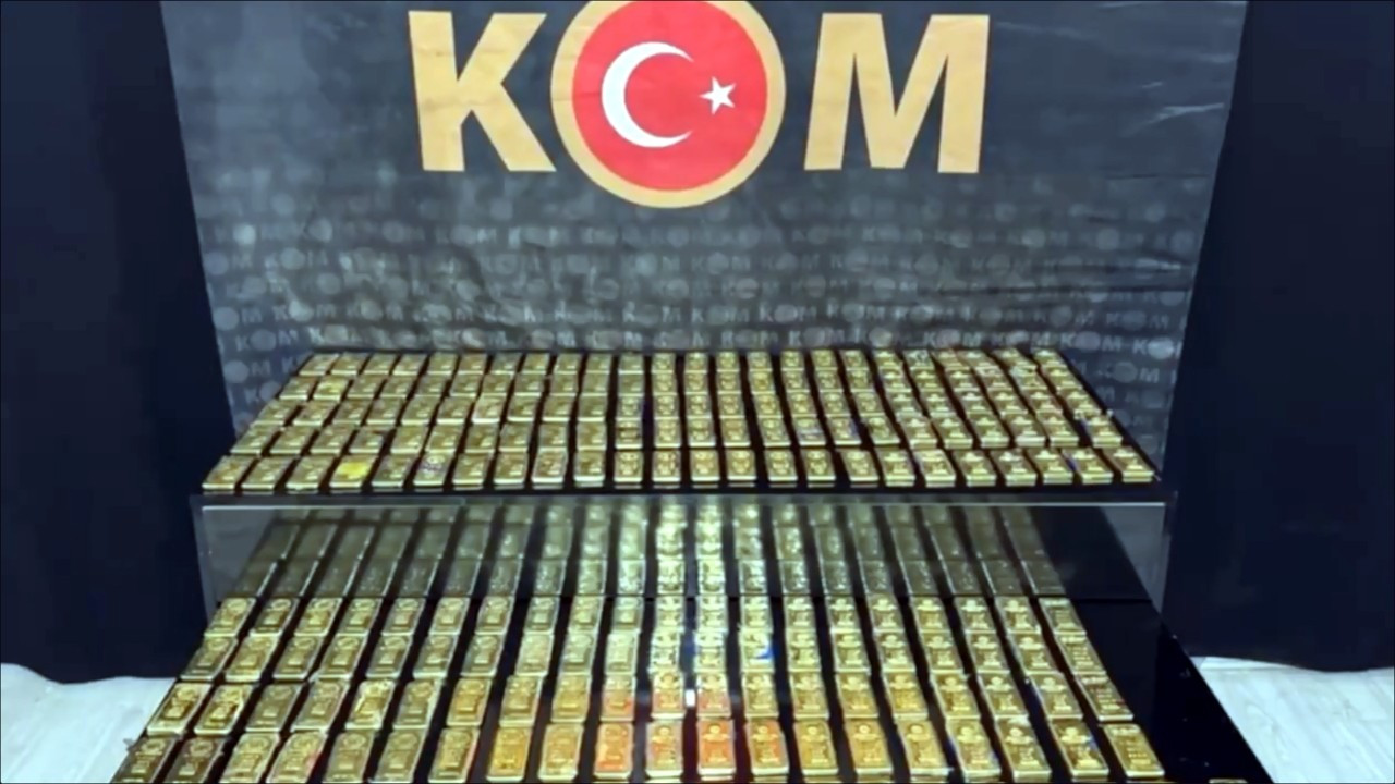 Hakkari'de 221 kilo kaçak külçe altın ele geçirildi