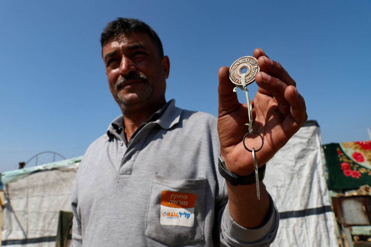 Filistinliler, yıkılan evlerinin anahtarlarını saklıyor - Sayfa 4