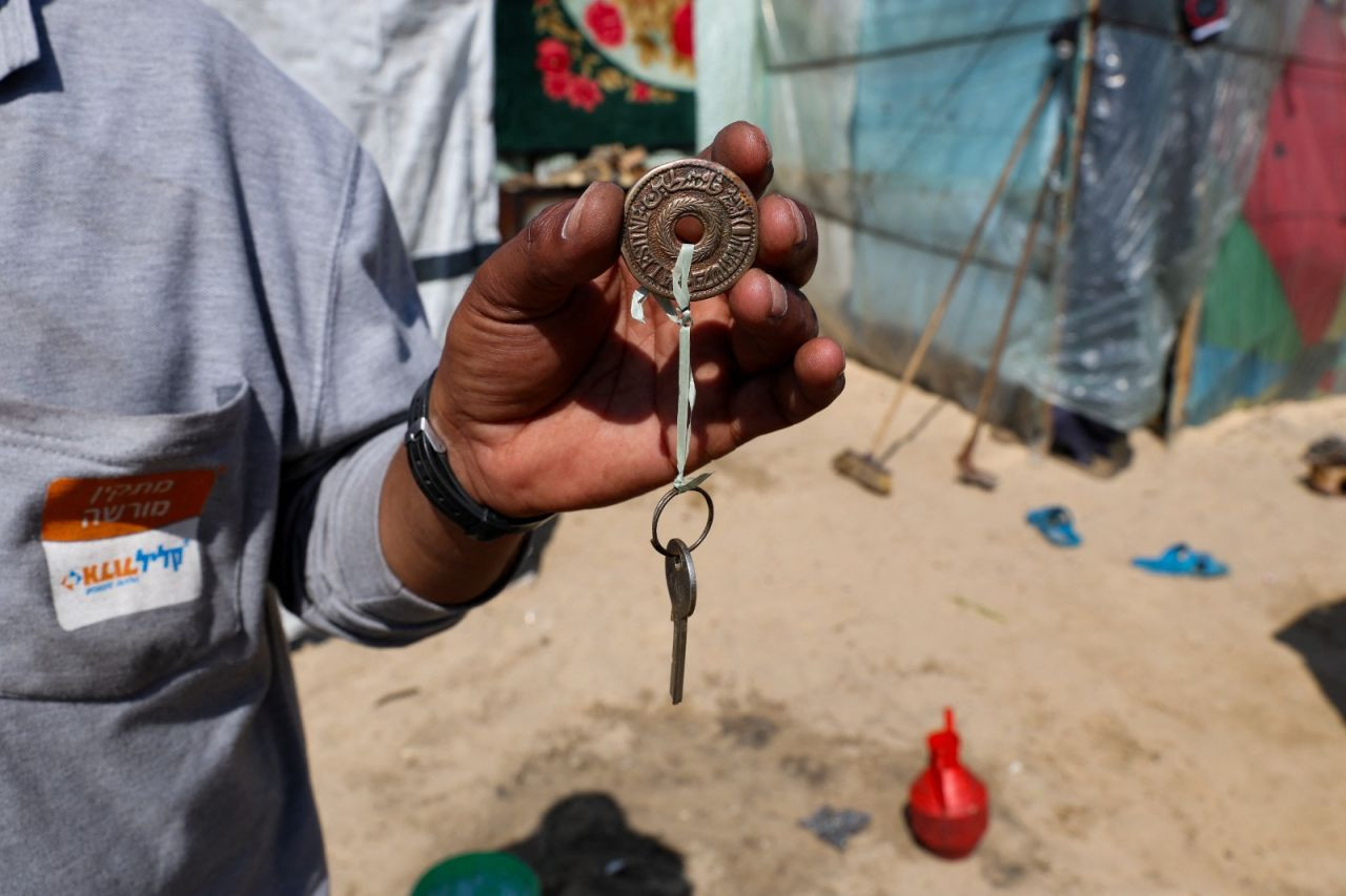 Filistinliler, yıkılan evlerinin anahtarlarını saklıyor - Sayfa 3
