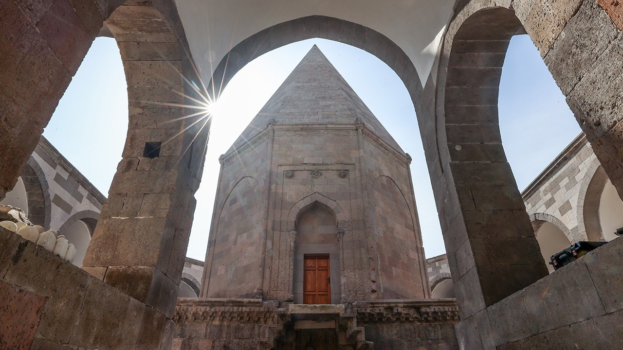 700 yıllık Köşk Medrese, sanat ve kültür merkezi oluyor