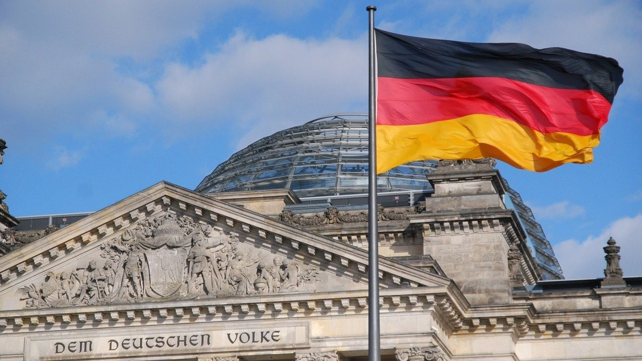 Almanya'da sanayi üretimi ocakta yüzde 1 arttı