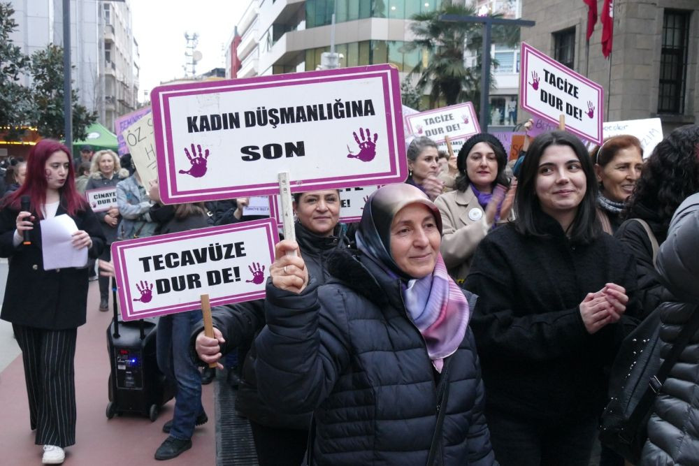 Trabzon'da kadınlar 8 Mart için yürüdü: 'Laiklikten vazgeçmeyeceğiz' - Sayfa 2