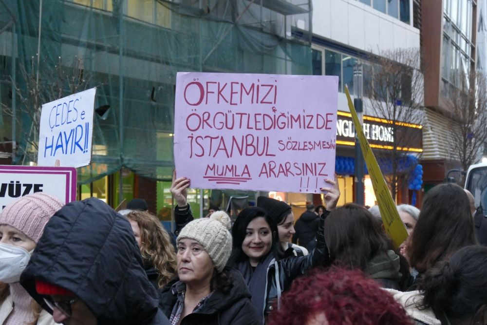 Trabzon'da kadınlar 8 Mart için yürüdü: 'Laiklikten vazgeçmeyeceğiz' - Sayfa 4