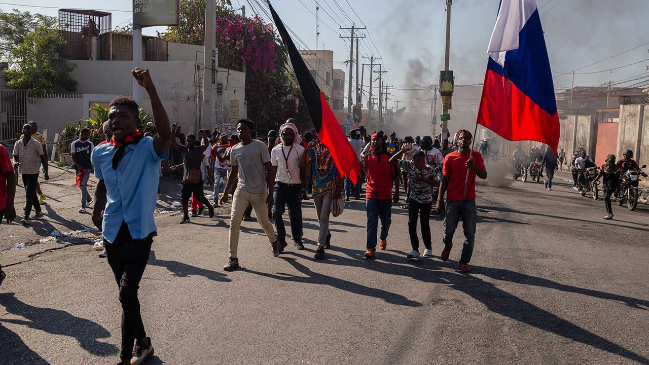 Haiti'de OHAL 1 ay uzatıldı, çeteler başbakanın istifasını istedi