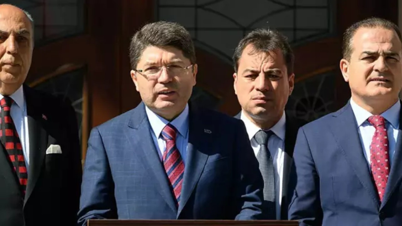Bakan Tunç, Erdoğan'ın yeniden adaylığı için Meclis'i işaret etti