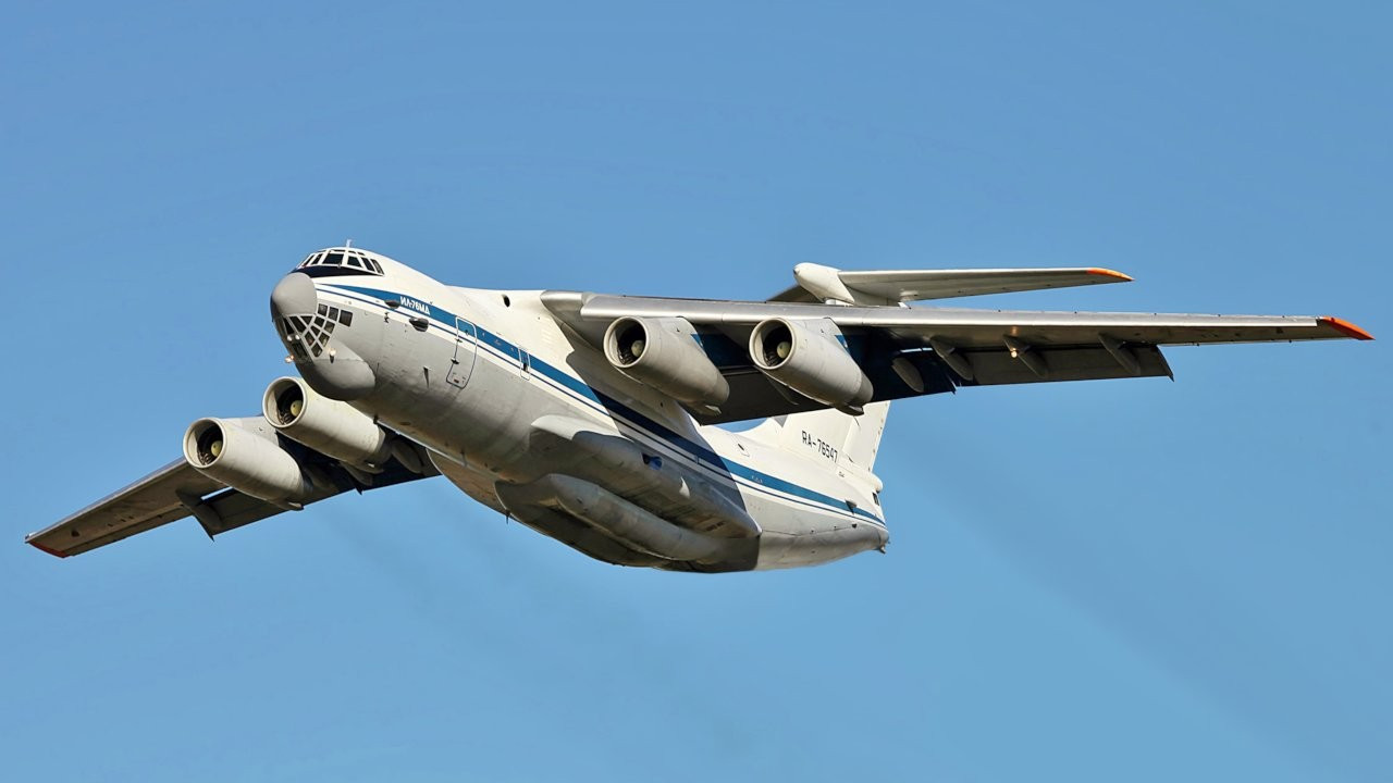 Rusya'da askeri kargo uçağı düştü