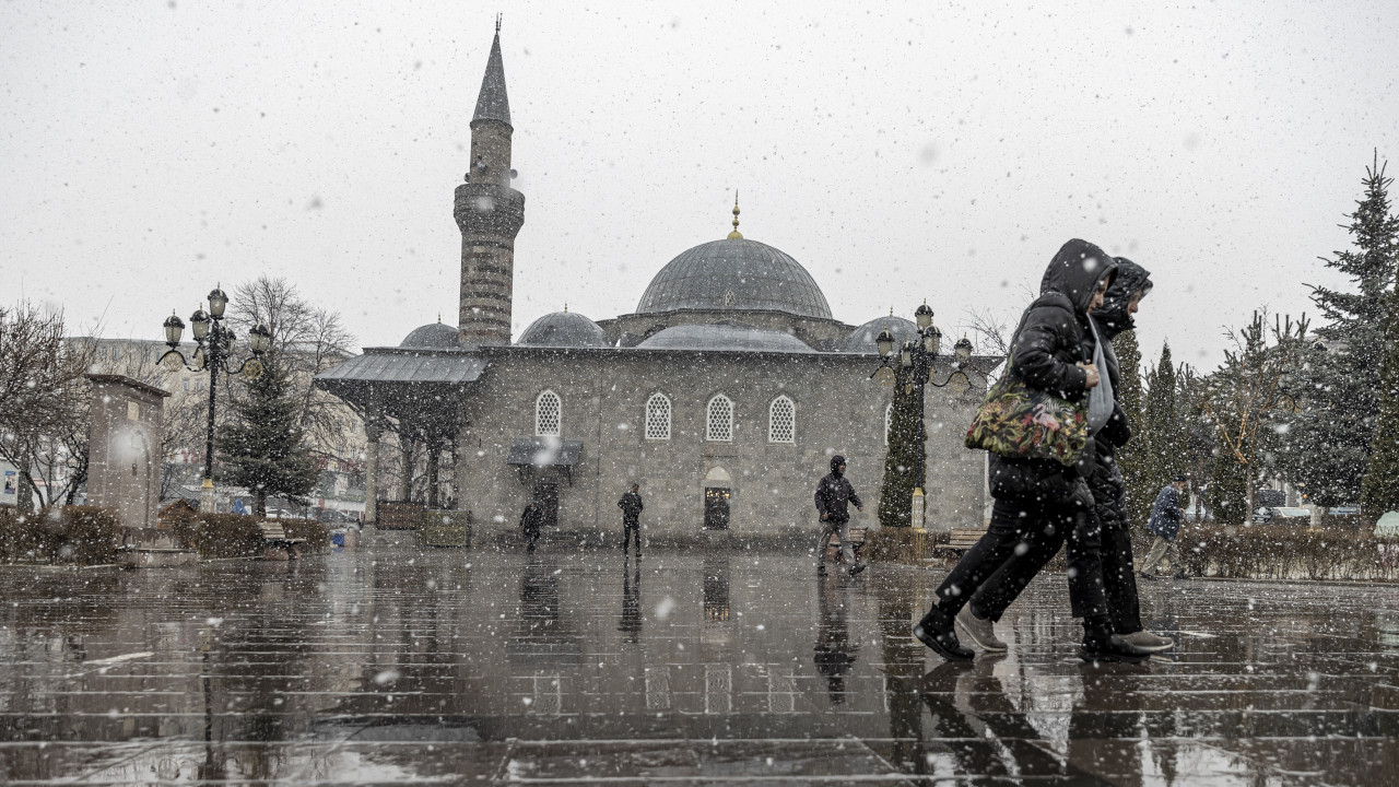Erzurum ve Ardahan karla kaplandı