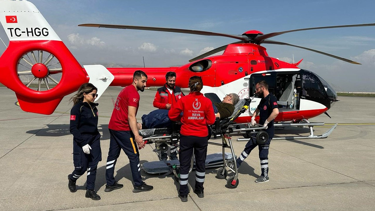 Kalp hastası ambulans helikopter ile Diyarbakır'a sevk edildi