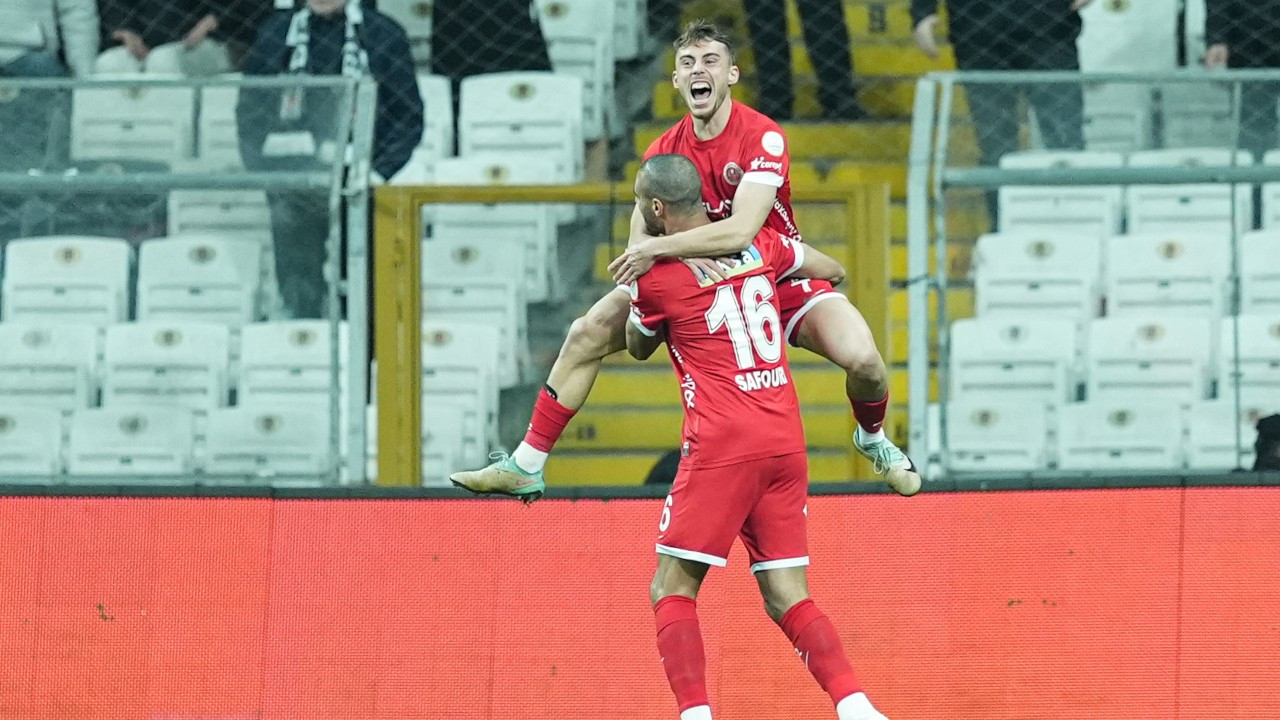 Antalyaspor, Beşiktaş'ı yendi: 90+11'deki penaltı maça damga vurgu