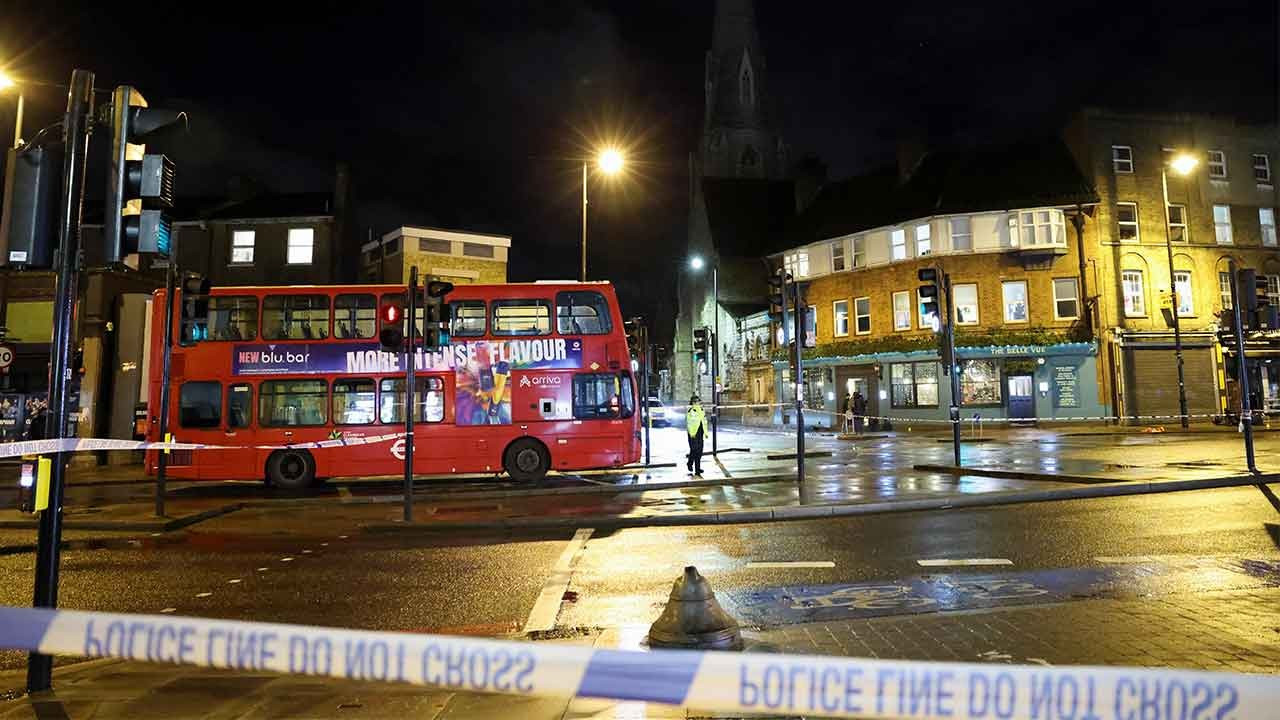 Londra'da 'yaylı tüfek' saldırıları: 2 yaralı