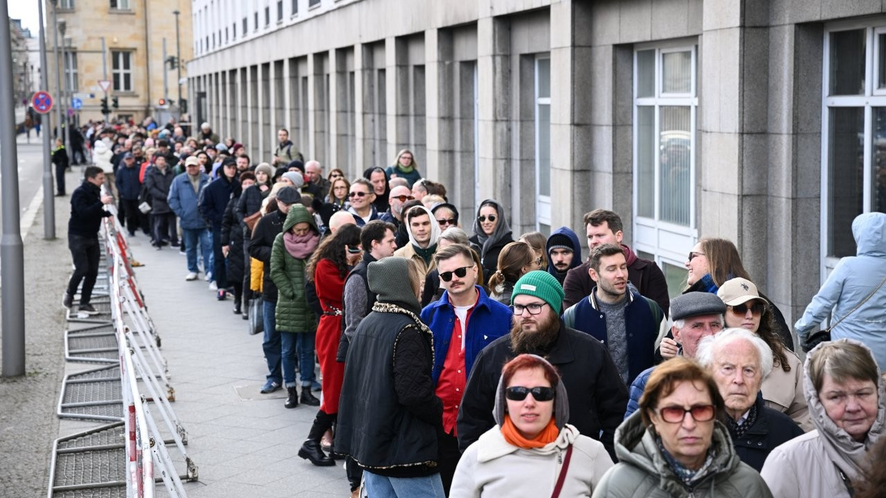Rusya'da başkanlık seçimi: Sandıkların kapanmasına saatler kaldı
