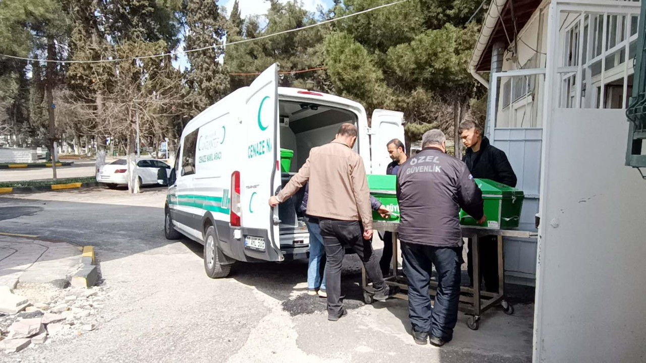 Aile içinde arazi kavgası: Baba öldü, anne ve kardeş yaralandı