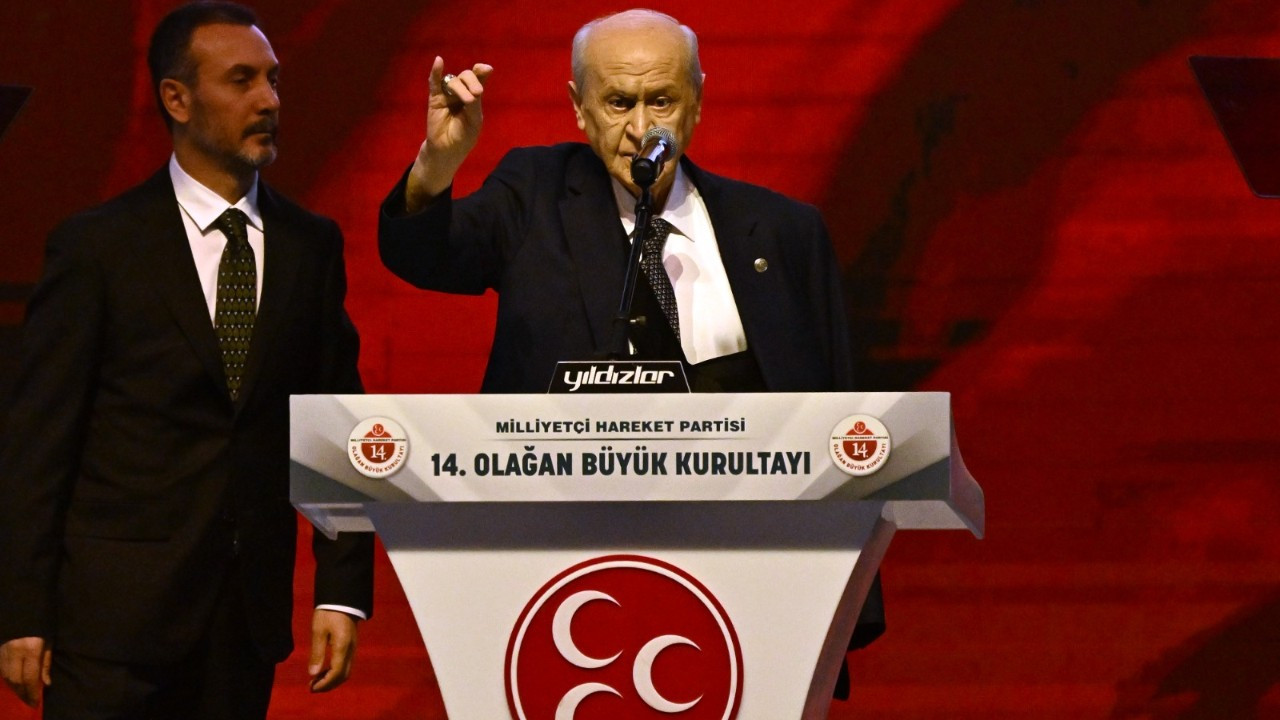 MHP kurultayı: Bahçeli yeniden genel başkan seçildi