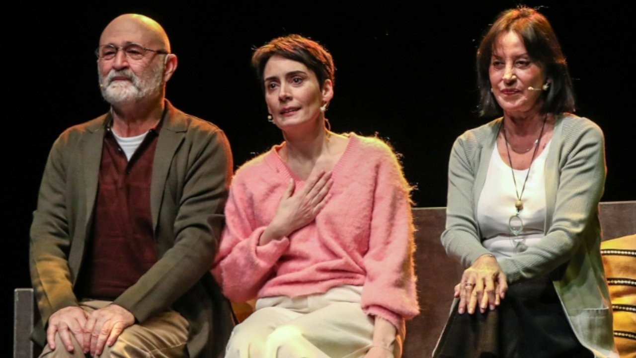 'Aile Yalanları' Dünya Tiyatro Günü’nde Zorlu PSM'de