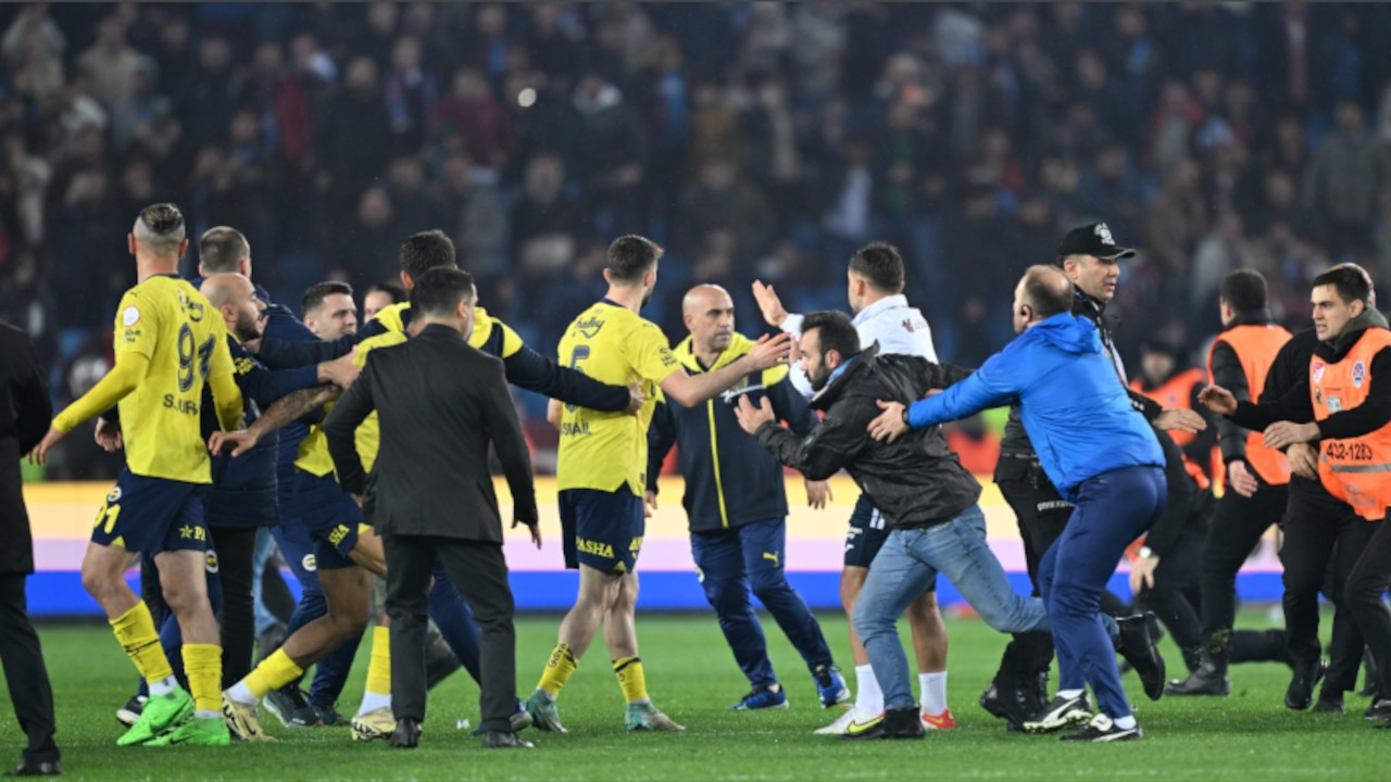 Fenerbahçe olağanüstü toplanıyor: Lig'den çekilme de gündemde