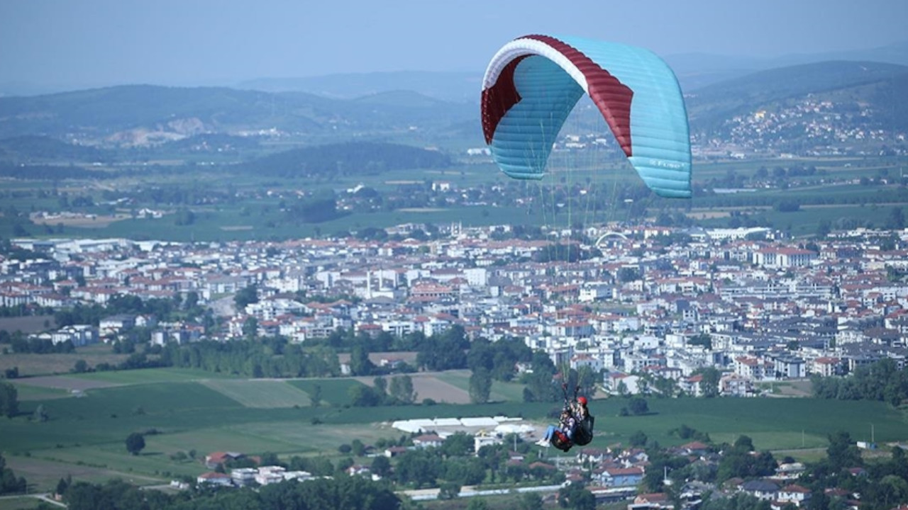 Kırantape'de yamaç paraşütü sezonu açıldı