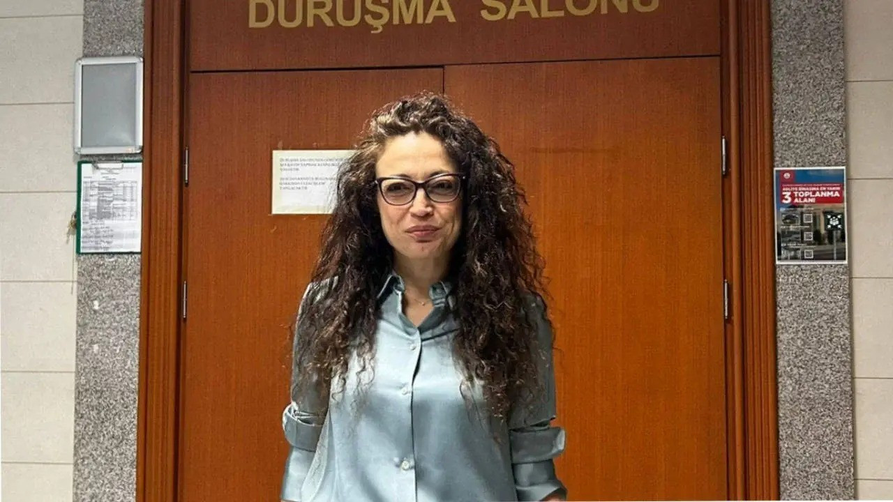 Gazeteci Ayça Söylemez, Akın Gürlek’in şikayetiyle açılan davada beraat etti
