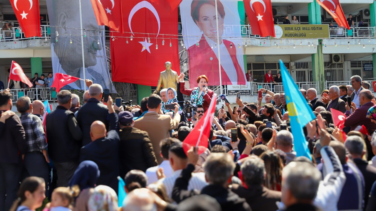 Akşener: CHP'li büyükşehir belediye başkanları İYİ Partilileri maraba, yancı görüyormuş