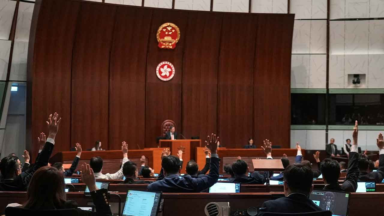 Hong Kong'da ulusal güvenlik yasası kabul edildi: 'Tabuttaki son çivi'