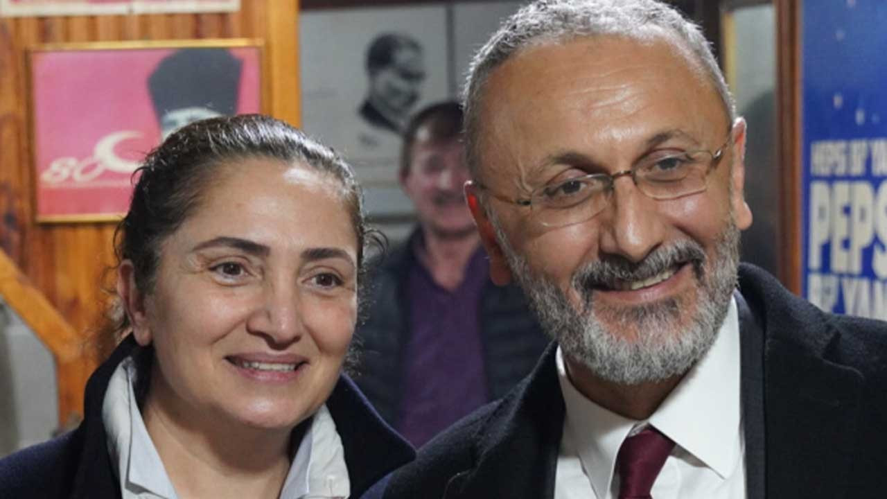 Eski İYİ Parti Eyüpsultan İlçe Başkanı'ndan CHP'li Özmen'e destek