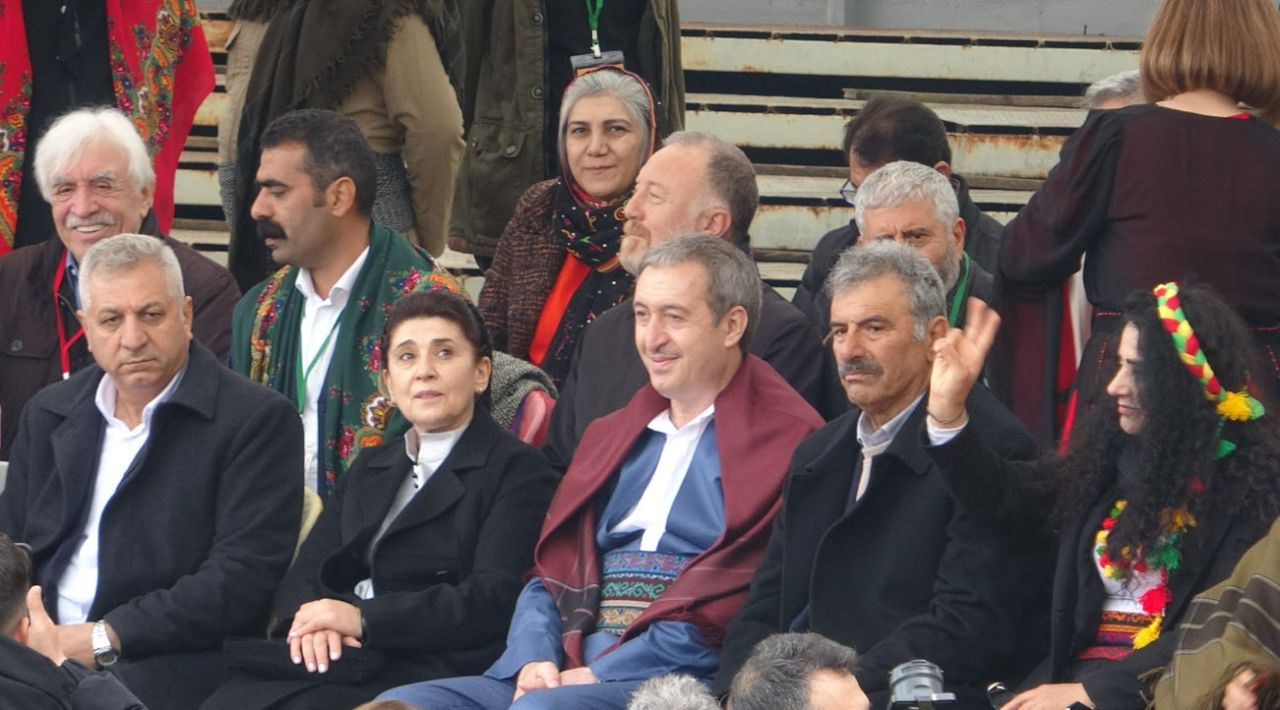 Diyarbakır Newroz'u: Zana, Demirtaş, yağmur ve halay... - Sayfa 2
