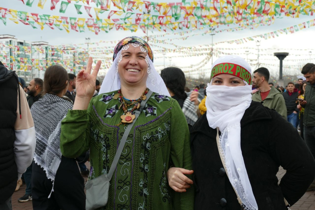 Diyarbakır Newroz'u: Zana, Demirtaş, yağmur ve halay... - Sayfa 11