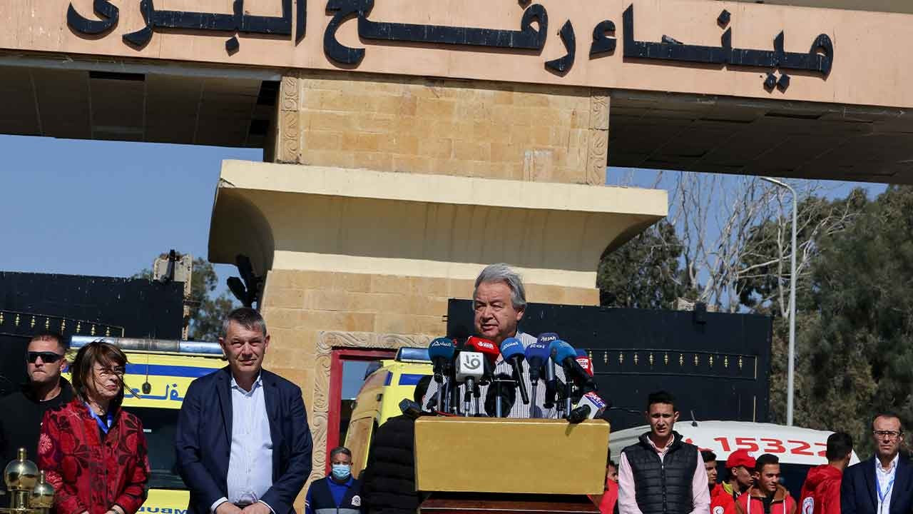 Guterres, Mısır-Gazze sınırında: 'Bu, trajik olmaktan daha fazlası'