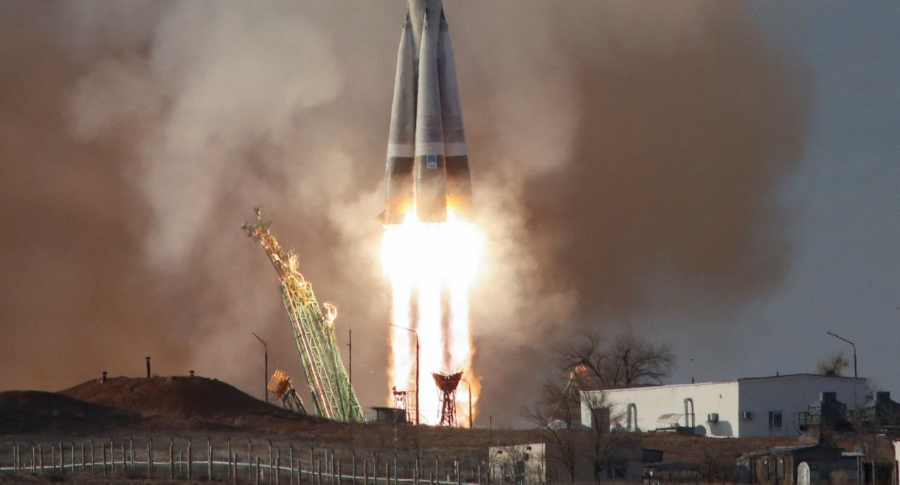 Soyuz, ikinci denemede uzaya fırlatıldı: Yolculuk 50 saat sürecek - Sayfa 3